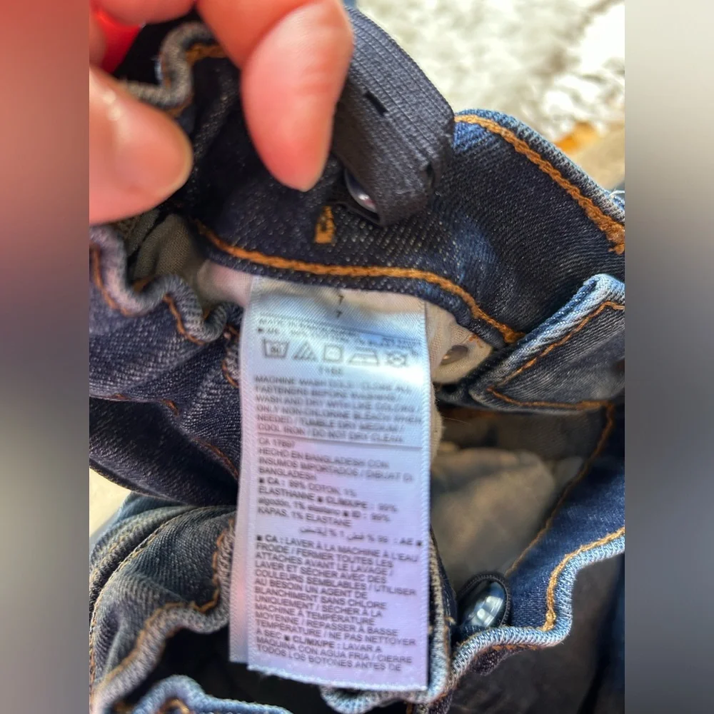 Lot of 3 pair of kids jeans.  Includes two pair of size 6 & a pair of size 7. - Picture 13 of 15